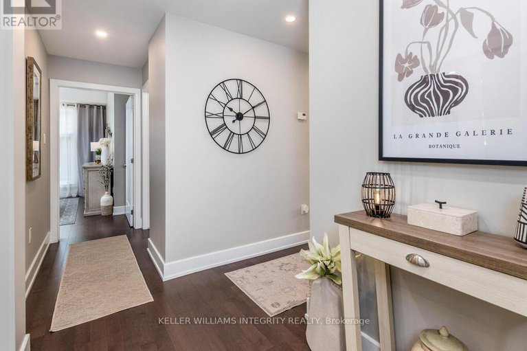 28423046/102-305-elizabeth-cosgrove-private/mer-bleuebradley-estatesanderson-park/ottawa/ontario/K1W0K6_6