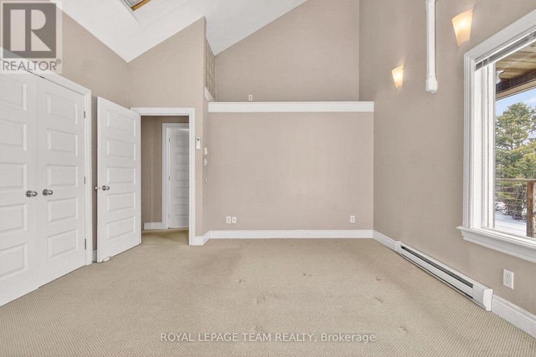 29422751/5965-rideau-valley-drive-n/manotick-south-to-roger-stevens/ottawa/ontario/K4M1B3_17