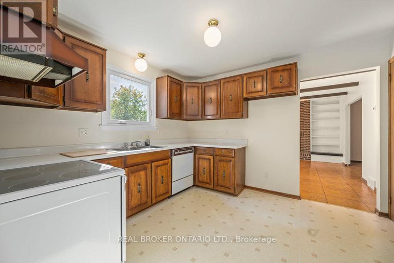 28986692/60-westpark-drive/blackburn-hamlet/ottawa/ontario/K1B3E5_10