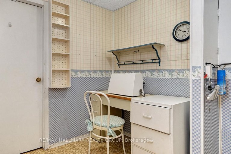 29514982/2185-bickerton-avenue/beacon-hill-north/ottawa/ontario/K1J6Y2_40