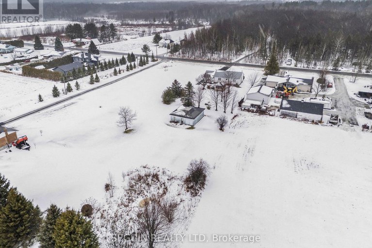 29211011/3704-pattee-road-e/east-hawkesbury-twp/hawkesbury/ontario/K6A2R2_34