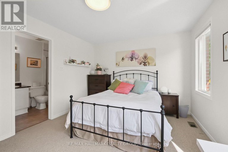 28650833/9-radstock-private/ottawa-centre/ottawa/ontario/K1R5J8_20
