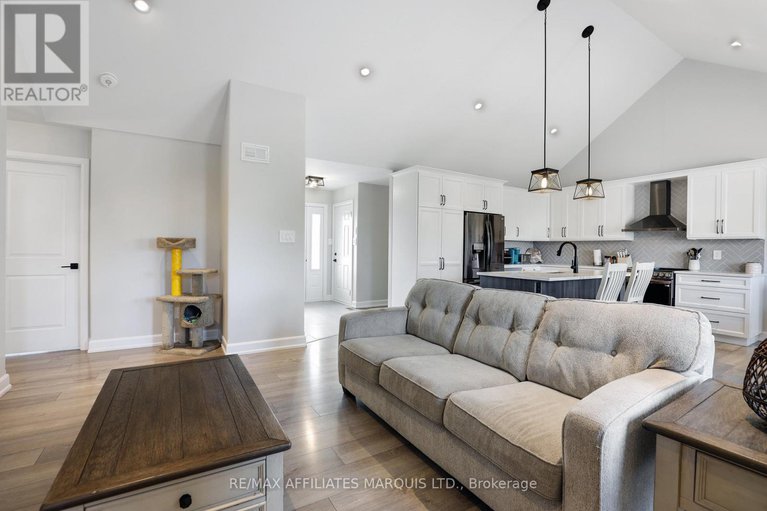 28887595/31-hilda-street/long-sault/south-stormont/ontario/K0C1P0_17