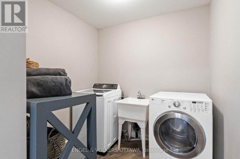 28348542/5567-lombardy-drive/osgoode/ottawa/ontario/K0A2W0_30