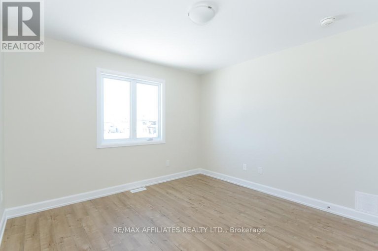 28936750/1060-chablis-crescent/embrun/russell/ontario/K0A1W0_33