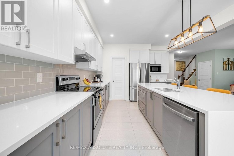 28578833/302-haliburton-heights/emerald-meadowstrailwest/ottawa/ontario/K2S1S3_25