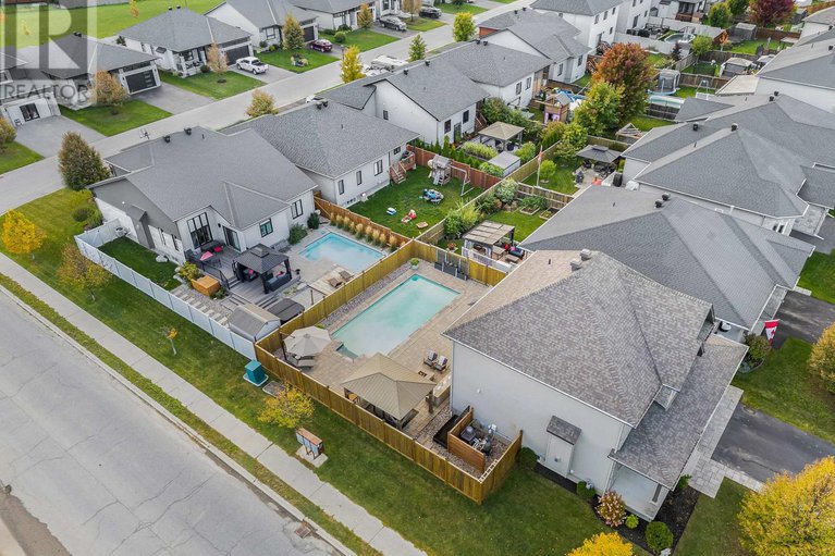 29099473/301-colmar-street/embrun/russell/ontario/K0A1W0_37