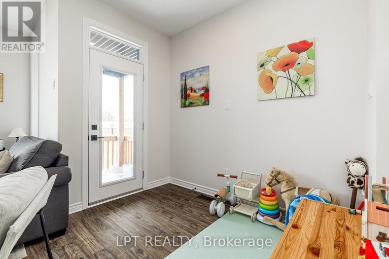 29305394/618-fisher-street/north-grenville-twp-kemptville-south/north-grenville/ontario/K0G1J0_17