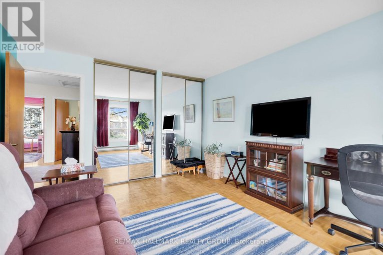 29126204/10-black-forest-lane/arbeatha-park/ottawa/ontario/K2H5C8_26