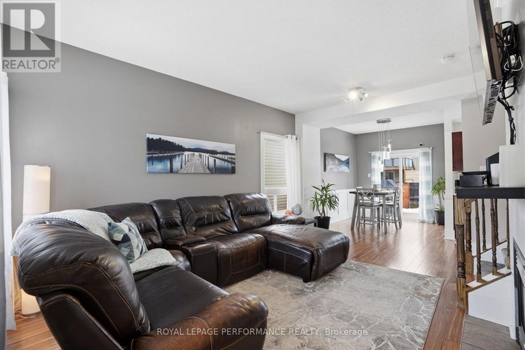 29550291/420-crystal-court/town-of-rockland/clarence-rockland/ontario/K4K0A1_2