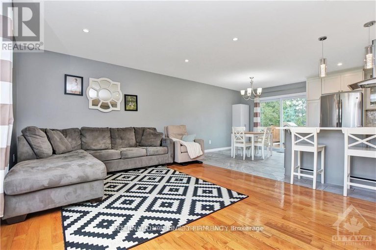 29309662/5-murphy-court/rural-kanata-central/ottawa/ontario/K2W1B7_3