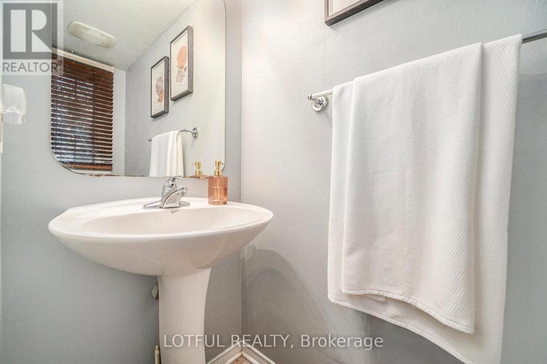 29323611/58-steele-park-private/cyrville/ottawa/ontario/K1J0J2_5