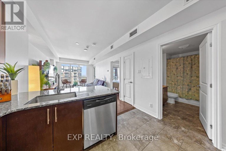 28749894/2505-242-rideau-street/sandy-hill/ottawa/ontario/K1N0B7_8