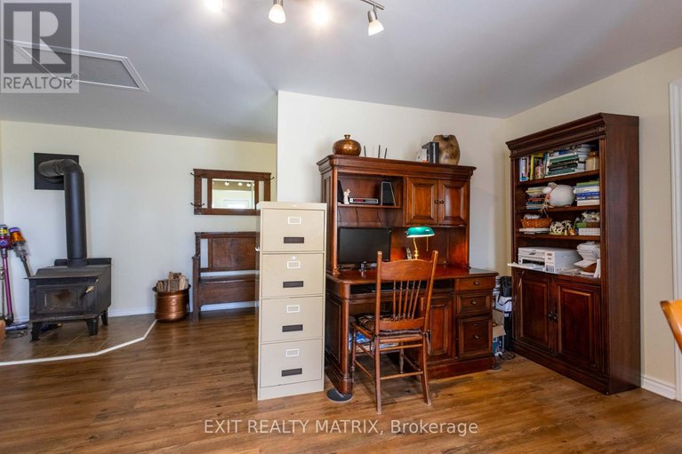 28874939/1467-wade-road/russell-twp/russell/ontario/K4R1E5_7