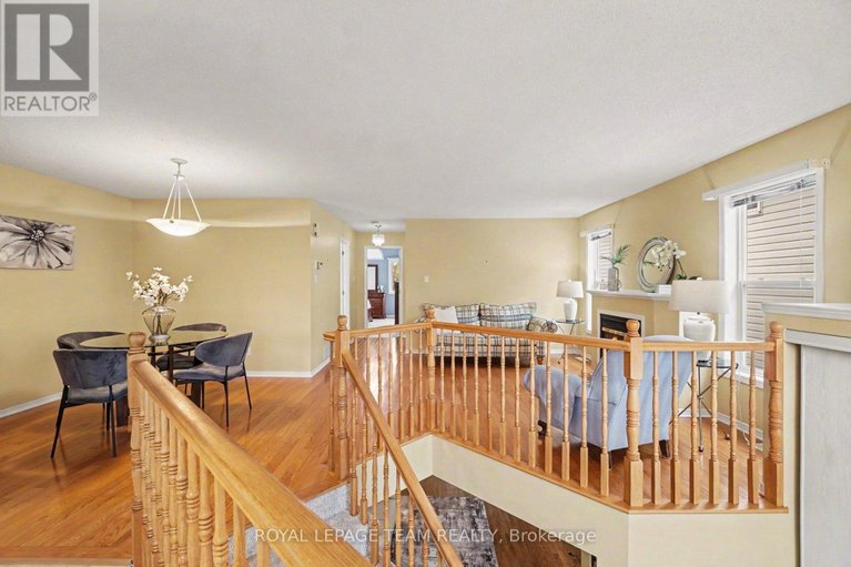 29688007/1598-lisbon-street/fallingbrookpineridge/ottawa/ontario/K4A4C3_11