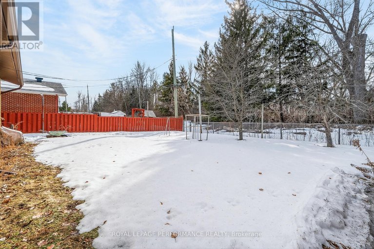 29483559/1132-adirondack-drive/kenson-park/ottawa/ontario/K2C2V1_37