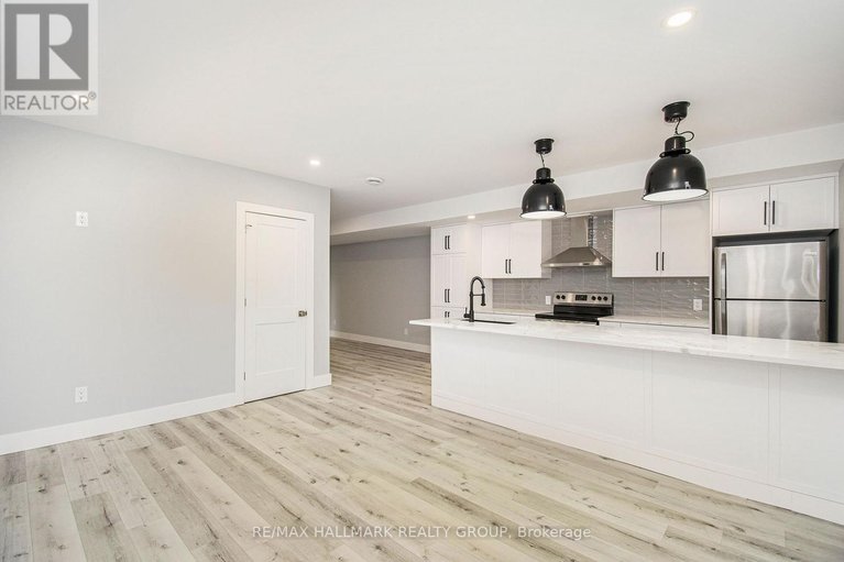 29606507/28-king-george-street/overbrook/ottawa/ontario/K1K1V8_41