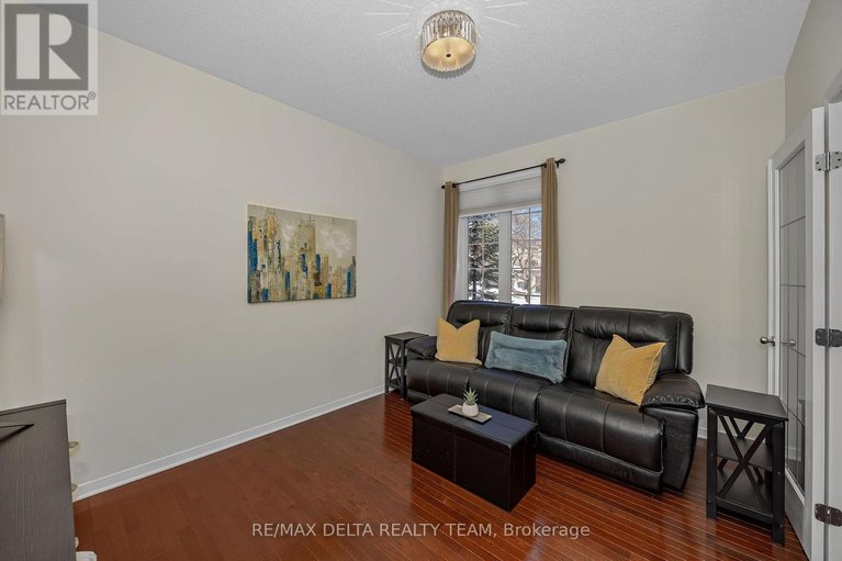 29413611/1889-montmere-avenue/notting-hillsummerside/ottawa/ontario/K4A0E7_15