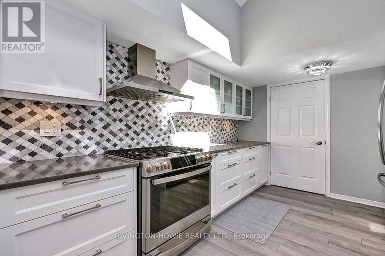 28196868/36-robson-court/kanata-lakesheritage-hills/ottawa/ontario/K2K2W1_14