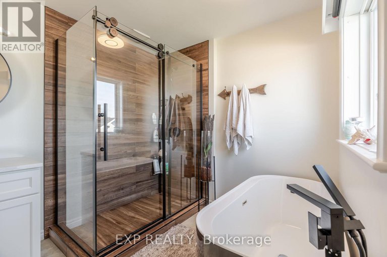 28727633/97-castle-glen-crescent/glencairnhazeldean/ottawa/ontario/K2L4G9_30