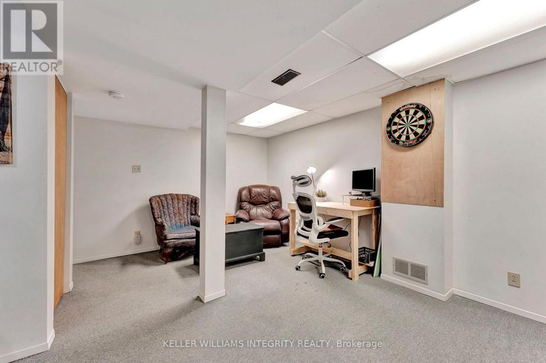 28487688/c-6-offenbach-lane/centrepointe/ottawa/ontario/K2G4Z5_23
