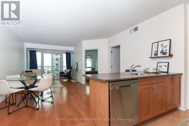 29219776/1107-234-rideau-street/sandy-hill/ottawa/ontario/K1N0A9_6