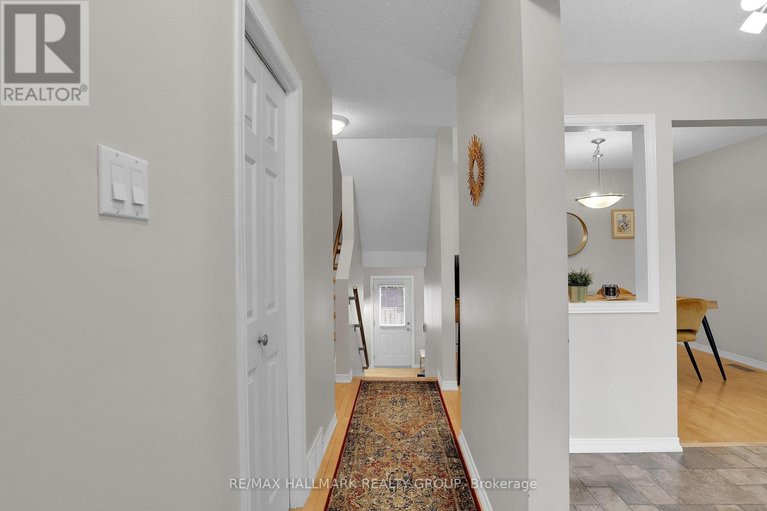 29673890/34-55-bering-court/katimavik/ottawa/ontario/K2L2B8_3