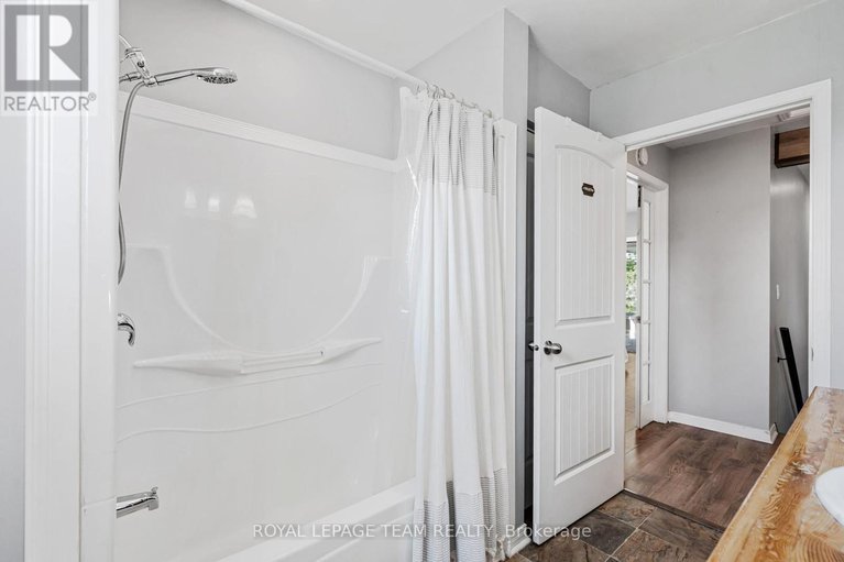 28637618/3242-gendron-road/clarencerockland-twp/clarence-rockland/ontario/K0A2A0_34