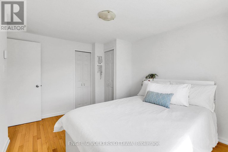 28416744/1089-borden-side-road/carleton-heights/ottawa/ontario/K2C3P3_27