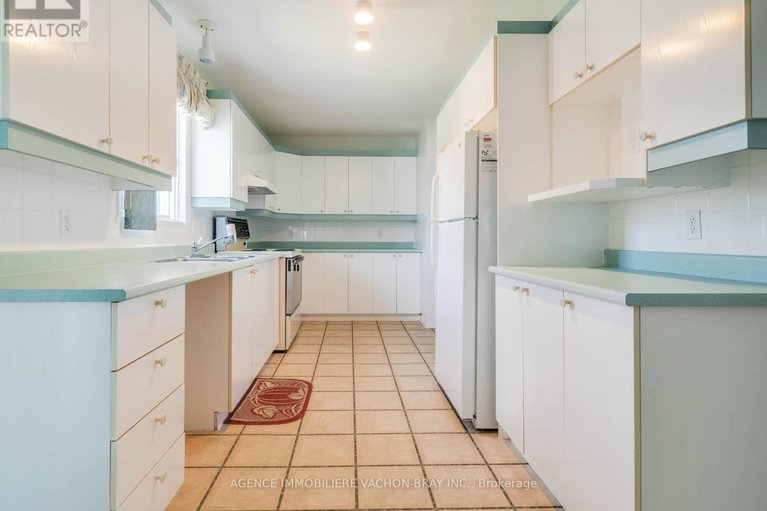 28708215/53-sandfield-avenue-n/alexandria/north-glengarry/ontario/K0C1A0_2