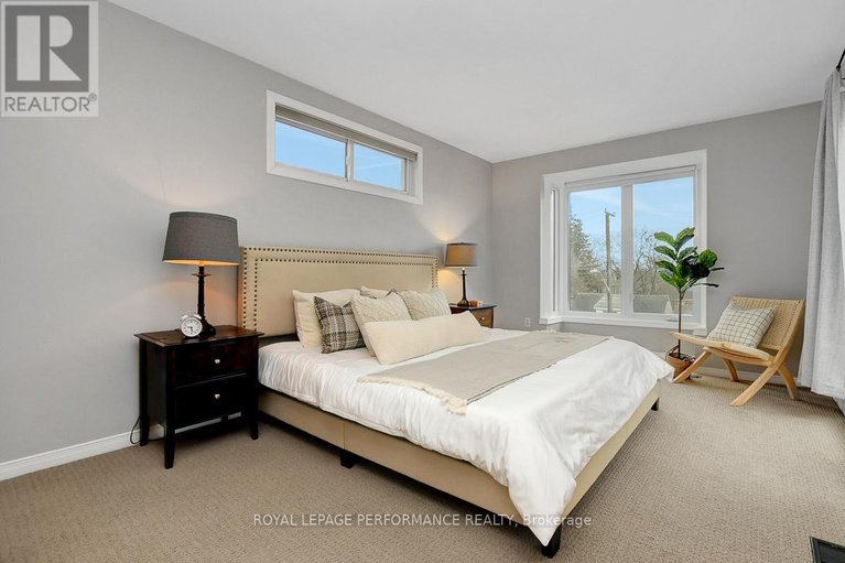 29463580/19-columbus-avenue/overbrook/ottawa/ontario/K1K1R2_31