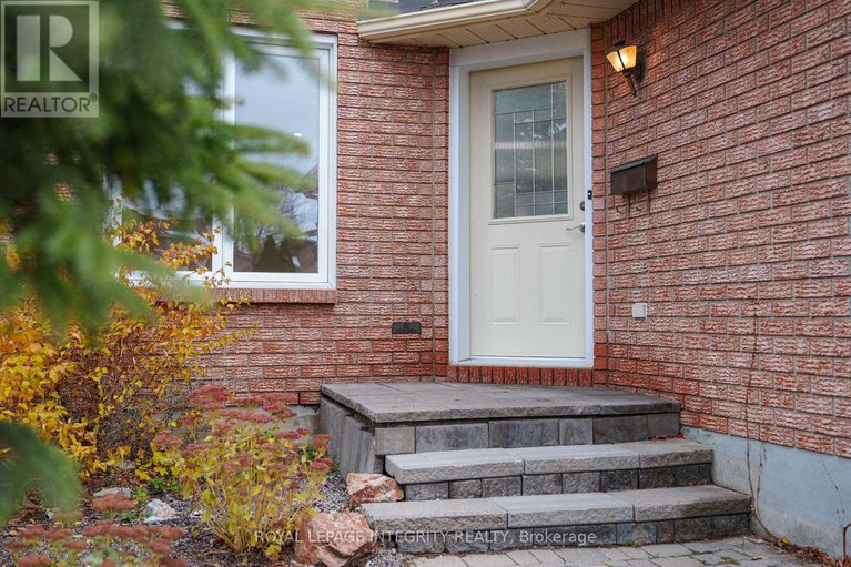 29118675/234-walden-drive/beaverbrook/ottawa/ontario/K2K2M3_4