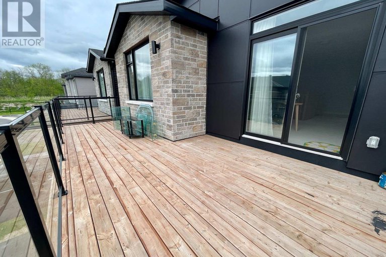 28363732/653-fenwick-way/stonebridge/ottawa/ontario/K2J7E6_17