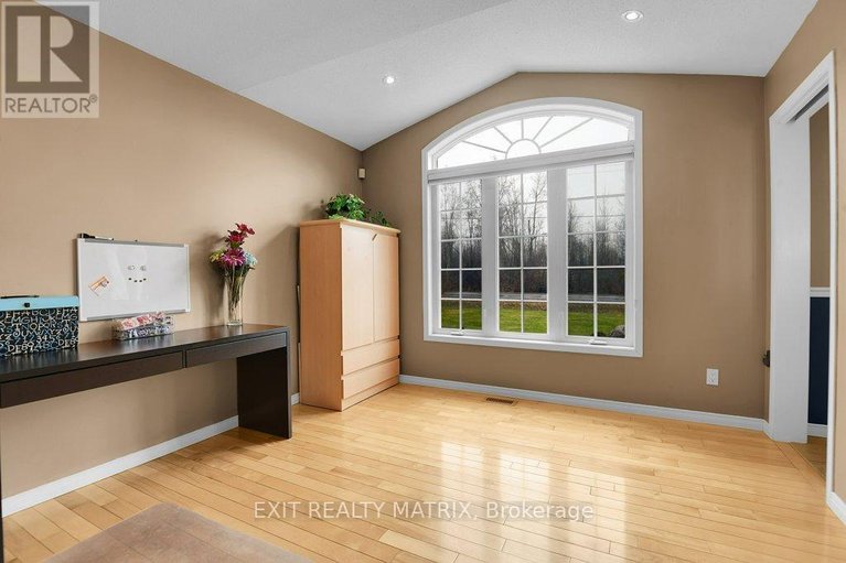 29619267/4717-mcneely-road/sarsfieldbearbrook/ottawa/ontario/K4B0J2_15