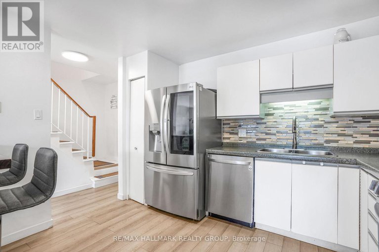 28216867/1985-woods-street/town-of-rockland/clarence-rockland/ontario/K4K1H7_6