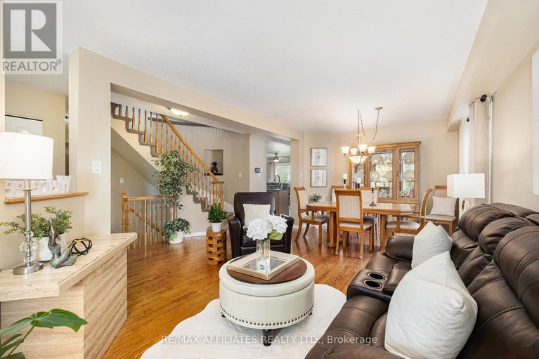 28302491/1545-senateurs-way/fallingbrookpineridge/ottawa/ontario/K4A4A2_6