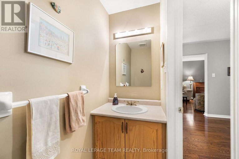 29030478/937-sheenboro-crescent/fallingbrookpineridge/ottawa/ontario/K4A3M6_14