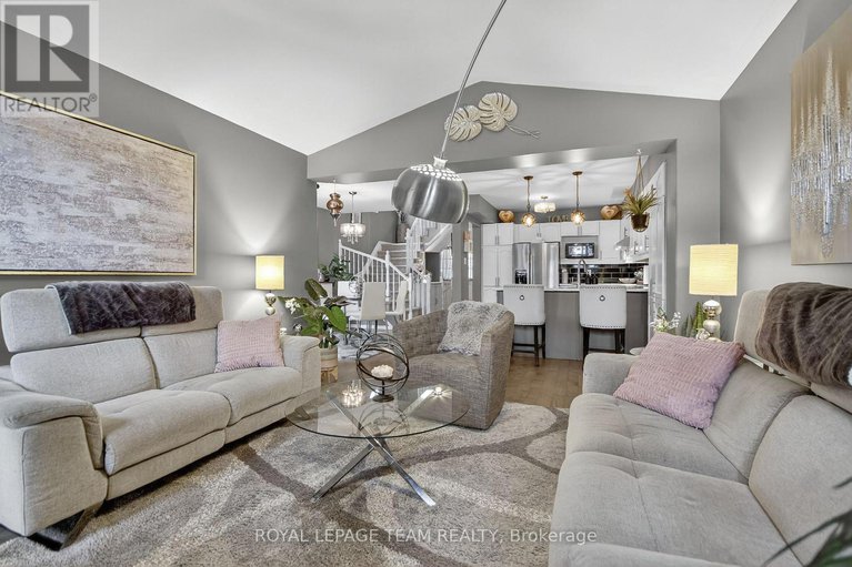 29115159/7-newcastle-avenue/morgans-grantsouth-march/ottawa/ontario/K2K2R2_9