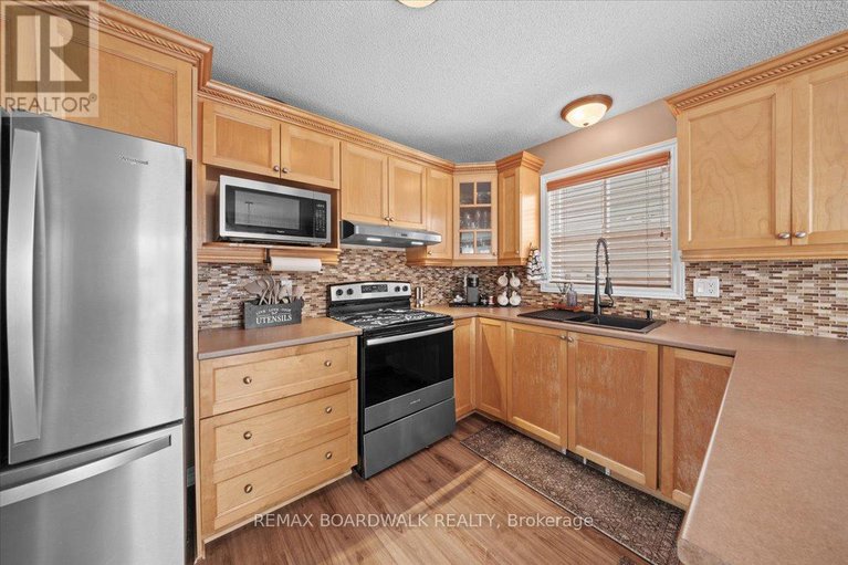 29372610/2285-cecile-crescent/town-of-rockland/clarence-rockland/ontario/K4K1S2_19