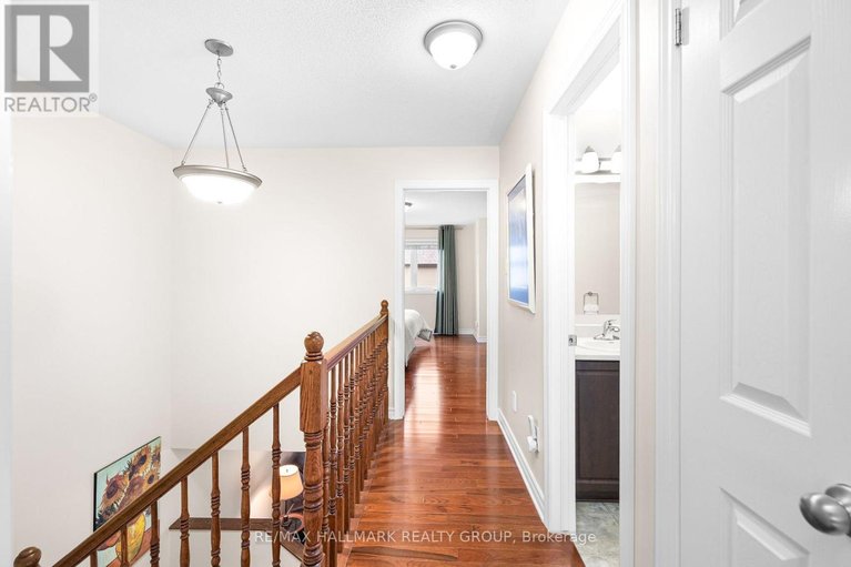 29648631/548-langelier-avenue/mer-bleuebradley-estatesanderson-park/ottawa/ontario/K1W0E7_24