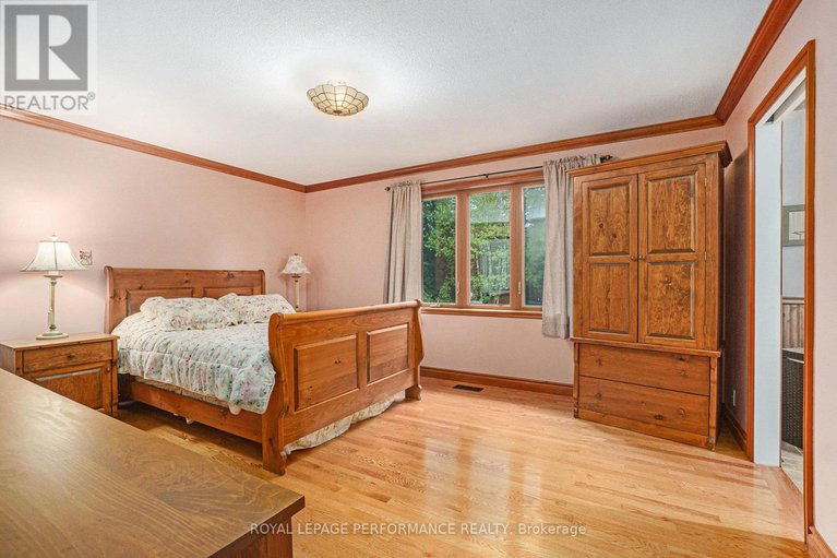 28361032/2411-overdale-drive/cumberland-ridge/ottawa/ontario/K4C1B8_18