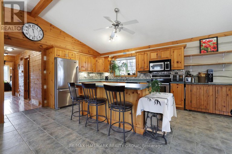 29109824/206-old-pakenham-road/fitzroy/ottawa/ontario/K0A1X0_9