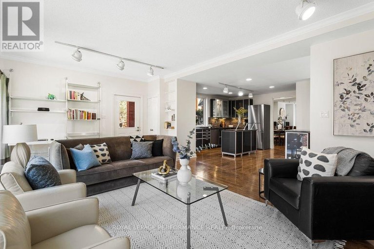 29650204/35-waverley-street/ottawa-centregolden-triangle/ottawa/ontario/K2P0T7_27