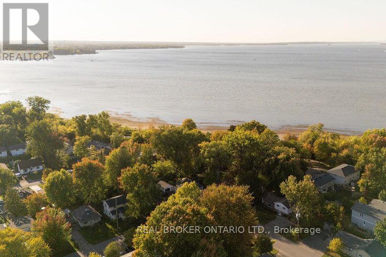 28929397/3-20-kempster-avenue/britannia/ottawa/ontario/K2B8B2_45