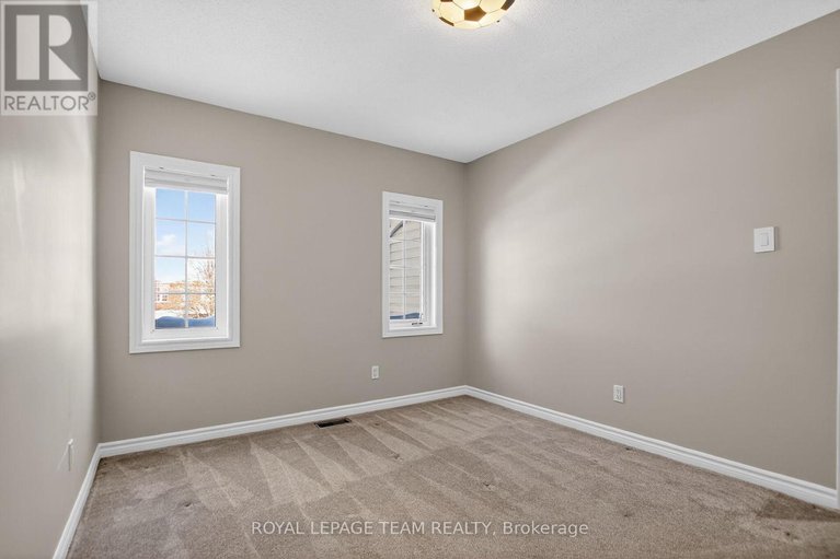 29368219/48-saddlesmith-circle/emerald-meadowstrailwest/ottawa/ontario/K2M2Y9_31