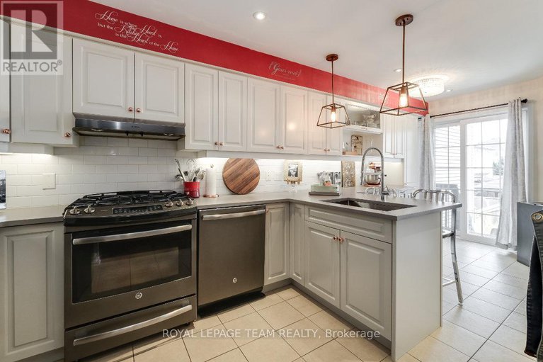 29094729/404-heathrow-private/stittsville-south/ottawa/ontario/K2S0M9_13