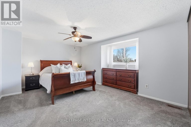 29649583/776-vinette-crescent/chatelaine-village/ottawa/ontario/K1E1W9_14