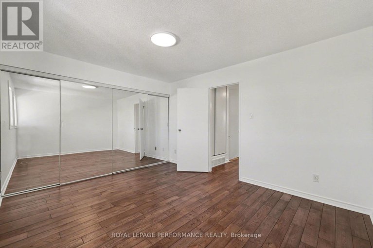 29425118/1584-feather-lane/sawmill-creektimbermill/ottawa/ontario/K1T1V4_22