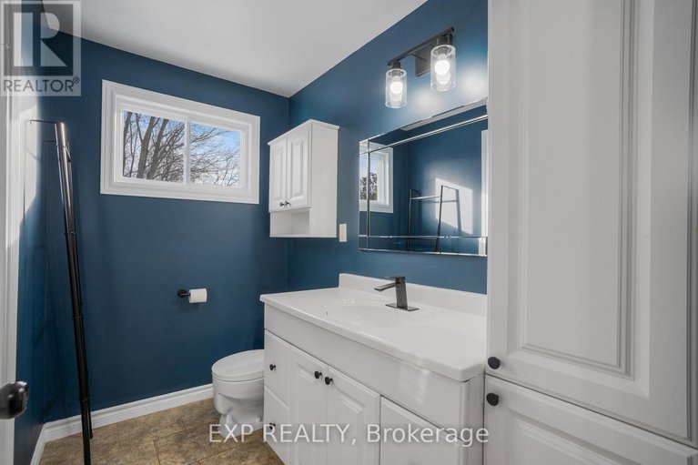 29139748/133-high-street/vankleek-hill/champlain/ontario/K0B1R0_18