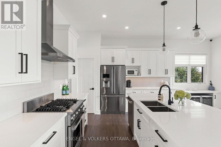 28348062/312-shoreway-drive-drive/greely/ottawa/ontario/K4P0G2_11